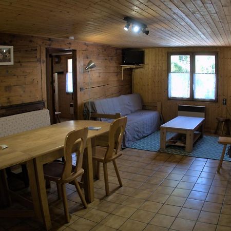 Charmieux Appartement En Chalet Typique Le Grand-Bornand Luaran gambar