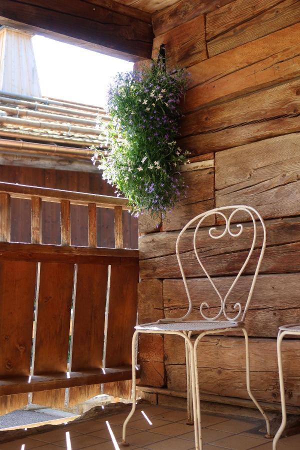 Charmieux Appartement En Chalet Typique Le Grand-Bornand Luaran gambar