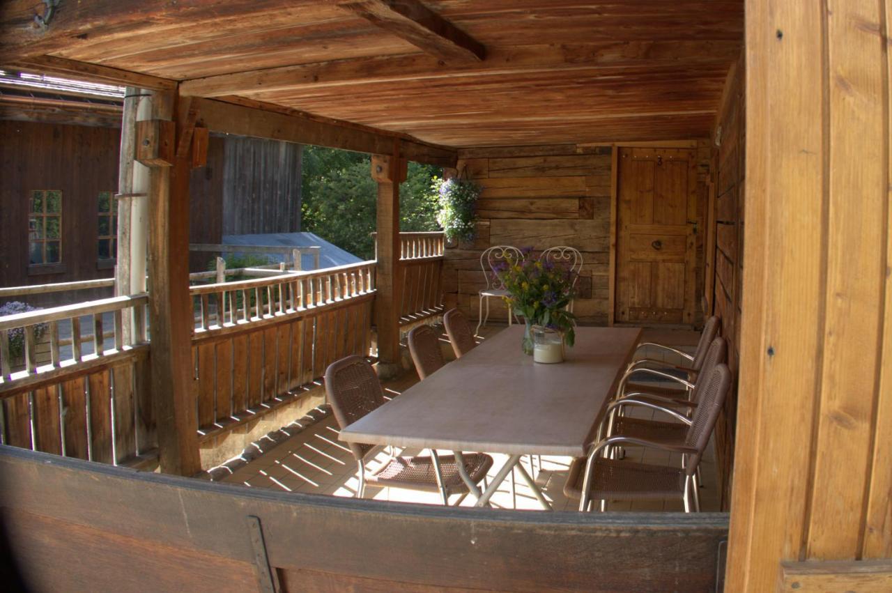 Charmieux Appartement En Chalet Typique Le Grand-Bornand Luaran gambar
